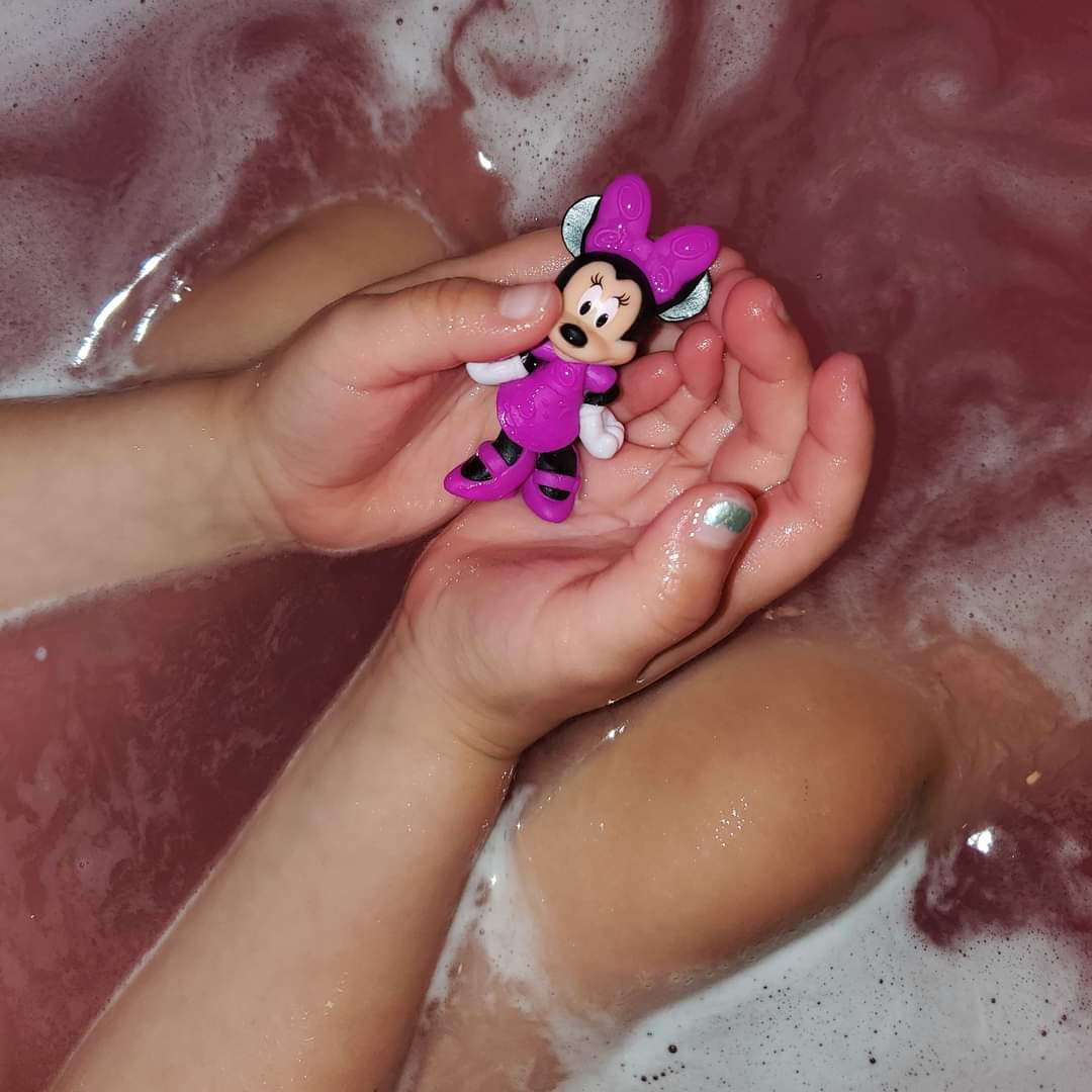 Bowtique Friends Bath Bomb