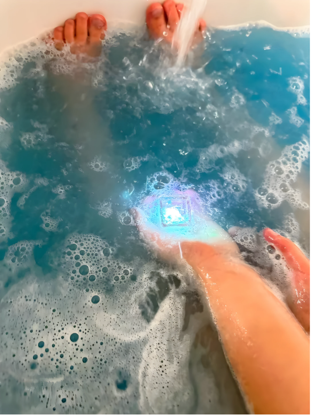 Salty Beach Bath Bomb with light cube
